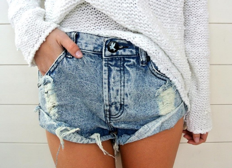 How To Make Fashionable Shorts From Old Jeans?