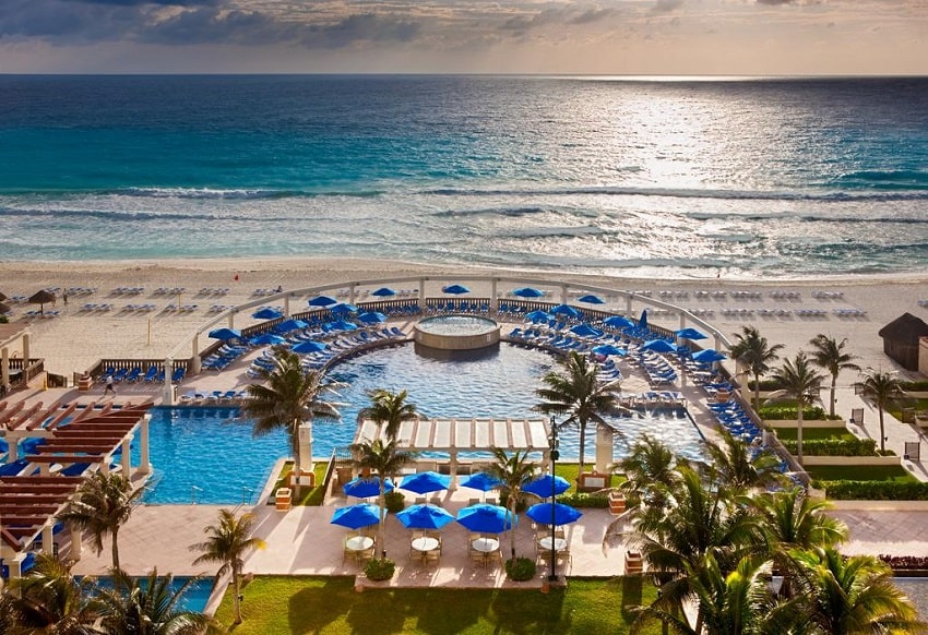 Right Hotel in Cancun