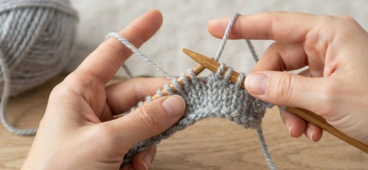 Beginner knitting with one needle step by step